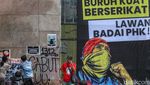 Spanduk dan Orasi Penuhi Aksi May Day di DPR