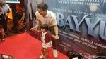 Moana Anteng Banget Temani Teuku Ryan Datang ke Acara Film