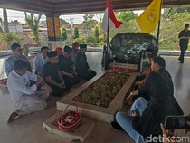 Wamendagri Bima Arya Ziarah Makam Bung Karno-Bahas Potensi Kota Blitar
