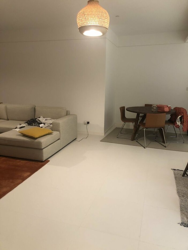 Kalau kamu berhasil menemukan kucing-kucing yang sedang berkamuflase berikut, artinya kamu punya mata yang jeli banget. Coba mana yang paling susah?