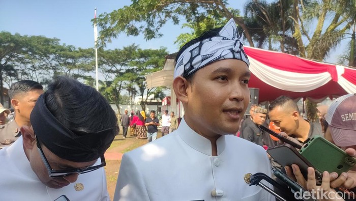 Bupati Cianjur dr Muhammad Wahyu