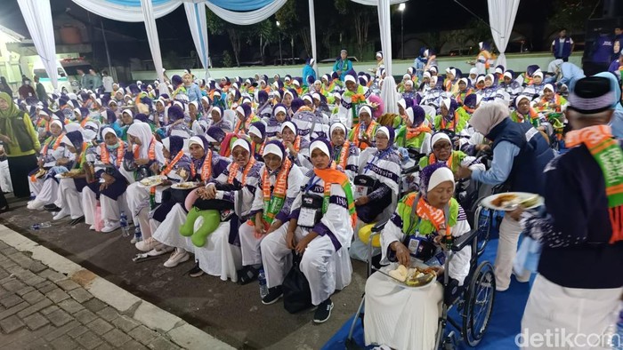 Calon jemaah haji asal Lampung Tengah akan berangkat hari ini.