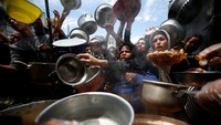 Perkelahian hebat meletus karena pasokan yang semakin menipis di Gaza, seperti air, kata seorang pejabat bantuan pada hari Jumat (2/5), karena blokade total Israel terhadap pasokan ke daerah kantong itu telah berlangsung selama dua bulan.