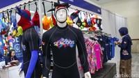 Berbagai perlengkapan outdoor ditampilkan dalam DXI 2025, mulai dari diving gear, peralatan panjat tebing, hingga alat camping modern.