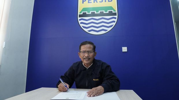 Djadjang Nurdjaman ditunjuk jadi Dirtek Persib Bandung.