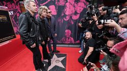 Green Day Dapat Bintang Penghormatan di Hollywood Walk of Fame Green Day Dapat Bintang Penghormatan di Hollywood Walk of Fame