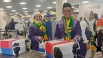 Potret Bahagia Jemaah Haji RI Kloter 1 Tiba di Madinah