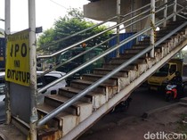 Penampakan Terkini Proses Perbaikan JPO Tipar Cakung