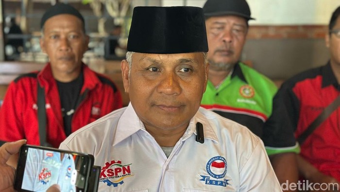 Ketua Konfederasi Serikat Pekerja Nusantara (KSPN) Jawa Tengah, Nanang Setyono memberikan keterangan soal kekecewaan rusuh di May Day.