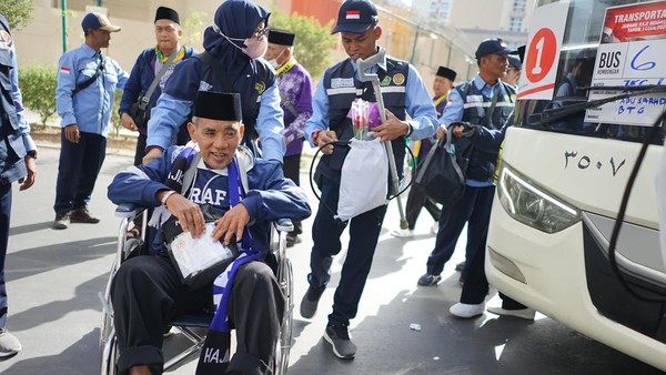 Kloter 1 Jemaah Calon Haji Tiba di Madinah
