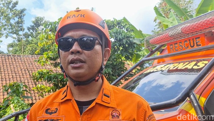 Koordinator SAR Pos Jember, Andi Irawan