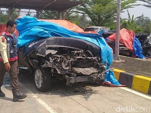 Mobil Anggota DPR RI Tabrakan di Tol Pemalang, 2 Orang Tewas