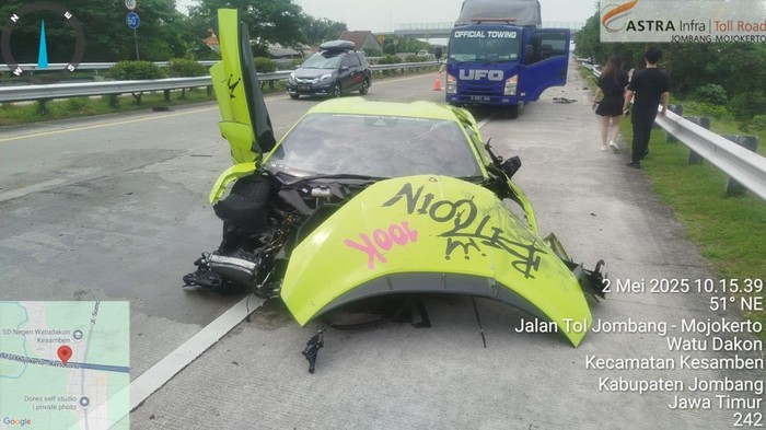 2 Orang Luka Dalam Tabrakan Lamborghini vs Ignis di Tol Jombang