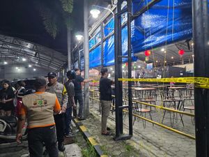 Polisi Gerebek Yanglim Plaza Medan Soal Judi Modus Berbalas Pantun