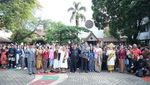 Bukan di Kantornya, Mendikdasmen Upacara Hardiknas di Regina Pacis Bogor
