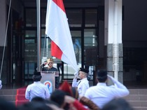 Bukan di Kantornya, Mendikdasmen Upacara Hardiknas di Regina Pacis Bogor
