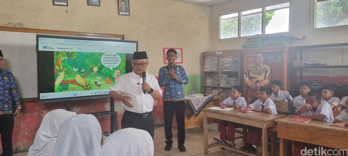 Mendikdasmen mulai program revitalisasi sekolah di SDN Kabupaten Bogor