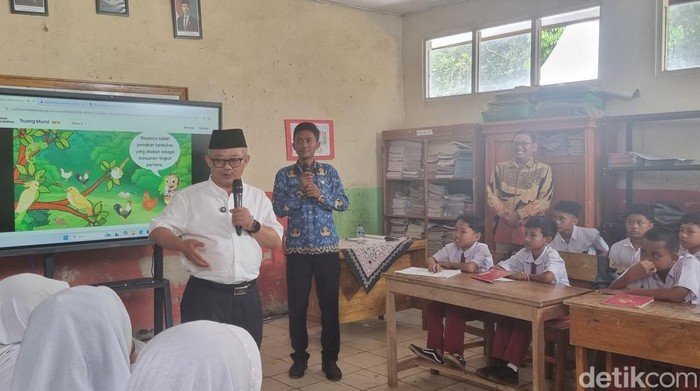 Mendikdasmen mulai program revitalisasi sekolah di SDN Kabupaten Bogor