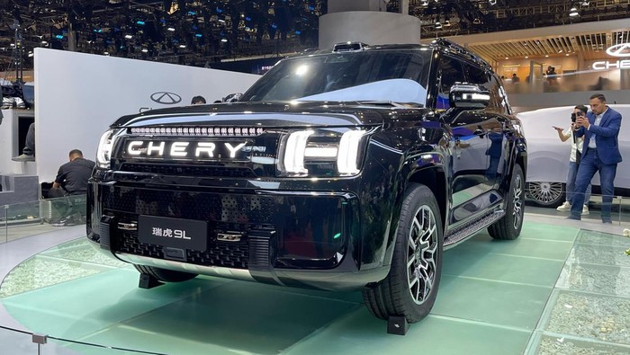 Mobil SUV konsep Chery Tiggo 9L