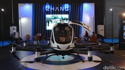 Melihat Langsung Mobil Terbang yang Dipakai iShowSpeed di China