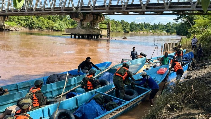 Operasi pencarian mantan Kasat Reskrim Polres Teluk Bintuni Iptu Marbun.