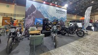 Tahun ini, DIX 2025 menghadirkan beragam program interaktif seperti area BMX skill coaching clinic, Area Scuba Experience bagi yang ingin mencoba sensasi penyelaman, Area Test Ride Moto Adventure, Airsoft Gun Shooting Test area, dan Paragliding Games Experience. Juga ada erbagai program unggulan seperti Talk Show, Mermaid Show, program motoran menuju lokasi pameran, penganugerahan DXI Award bagi tokoh-tokoh inspiratif, serta pembagian Grand Door Prize yang terbuka bagi seluruh pengunjung