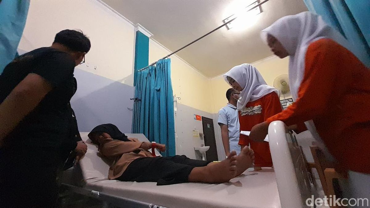 Siswa Keracunan Makanan MBG di Tasikmalaya Capai 400 Orang