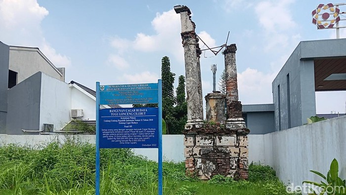 Penampakan Lonceng Budak Si Alarm Kerja Buruh Karet Era Kolonial Sistem pembagian waktu kerja untuk para buruh di Indonesia sudah diterapkan sejak zaman Kolonial Belanda. Kondisi ini terbukti dari salah satu situs peninggalan sejarah di kawasan Kabupaten Bogor, yakni Tugu Lonceng Cilebut.