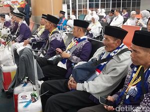 Sorotan untuk Penerbangan Perdana Jemaah Haji dari BIJB Kertajati