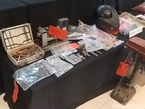 Sederet Barang Bukti yang Disita Polisi dari Gudang Pembuatan Senpira