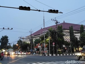 Seluruh Bali Mati Listrik, Polisi Atur Lalin Manual di Jalur Denpasar-Gilimanuk
