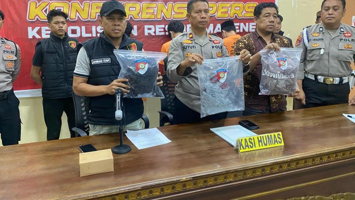 Polisi merilis kasus mahasiswa Stikes Bina Bangsa Majene dianiaya saat demo HMI ricuh.