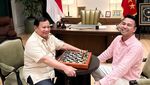 Kala Raffi Ahmad Main Catur dengan Prabowo Subianto