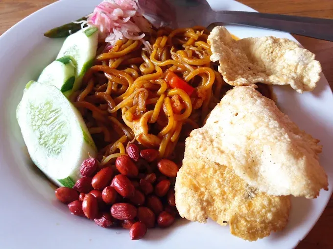 Mangat! 10 Tempat Makan Hidangan Aceh yang Sedap Berempah