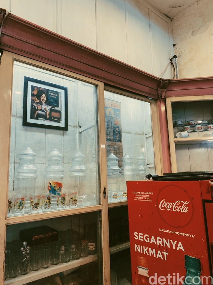 Serunya Ngopi di Kedai Kopi Vintage Berusia 90 Tahun di Jogja Serunya Ngopi di Kedai Kopi Vintage Berusia 90 Tahun di Jogja