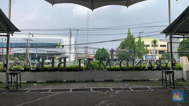 Suasan sunyi Grand Mall Bekasi, Jawa Barat, Jumat (2/5/2025). (CNBC Indonesia/Fergi Nadira)