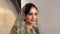 Valerie Tifanka tampak cantik dengan busana yang dikenakan. (Foto: dok Instagram)