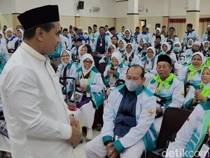 Wagub Taj Yasin Lepas Kloter 1 Calon Haji Embarkasi Solo Dini Hari Tadi