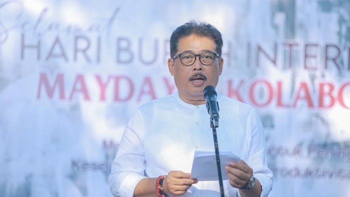 Wakil Bupati (Wabup) Gianyar, Anak Agung Gde Mayun, membuka peringatan Hari Buruh Internasional 2025 di Alun-Alun Gianyar, Kamis (1/5/2025). (Dok. Pemkab Gianyar)