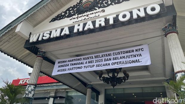 Wisma Hartono di Jalan Sudirman, Kota Jogja, Jumat (2/5/2025). Gedung ini akan tutup operasional pada 4 Mei 2025.
