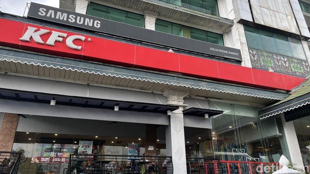Wisma Hartono di Jalan Sudirman, Kota Jogja, Jumat (2/5/2025). Gedung ini akan tutup operasional pada 4 Mei 2025.
