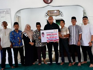 Andre Rosiade Bantu Mushalla Nurul Jadid Koto Tangah, Sebut Presiden Prabowo Komit Bangun Sumbar