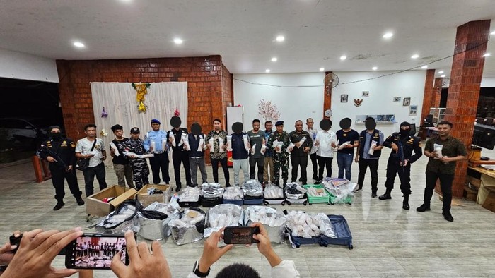 -Bea cukai Batam gagalkan penyelundupan benih bening lobster (BBL) di bandara Batam.(Istimewa)