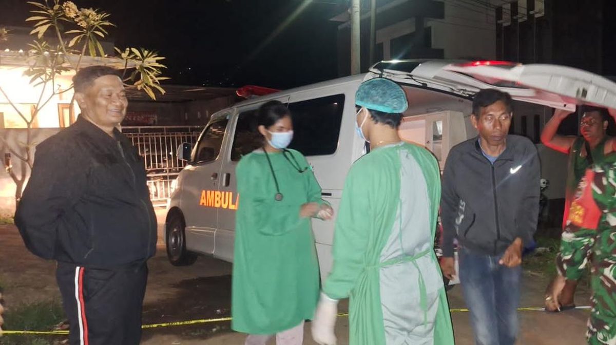 Mayat Pria Tanpa Identitas Tergeletak di Jalanan Perumahan Buleleng