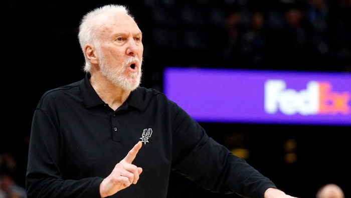 FILE PHOTO: Apr 9, 2024; Memphis, Tennessee, USA; San Antonio Spurs head coach Gregg Popovich reacts during the second half against the Memphis Grizzlies at FedExForum. Mandatory Credit: Petre Thomas-USA TODAY Sports/File Photo