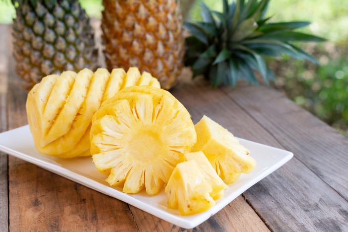 Ilustrasi buah nanas