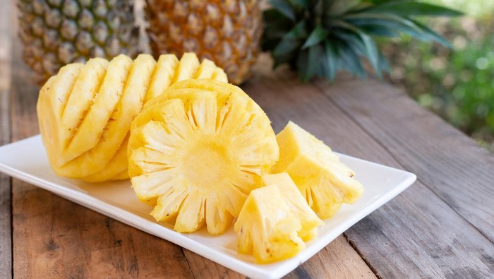 Ilustrasi buah nanas