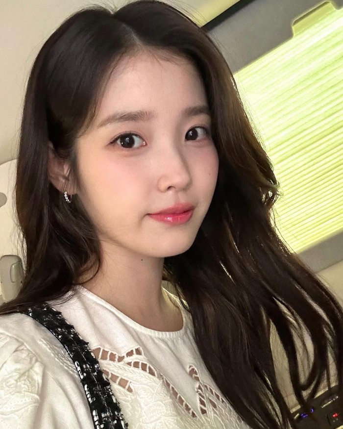 IU