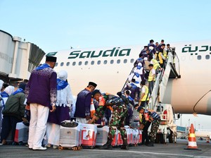 370 Jemaah Haji Kloter 1 Embarkasi Palembang Berangkat ke Tanah Suci
