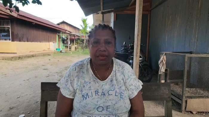 Ketua Lembaga Adat Perempuan Papua Kabupaten Teluk Bintuni, Dolfina Swabe (dok. ist)